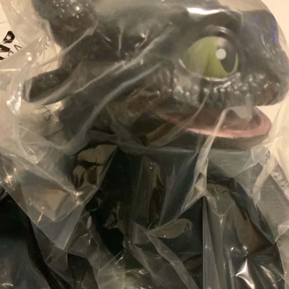 How to train your dragon toothless popcorn bucket - Picture 6 of 8